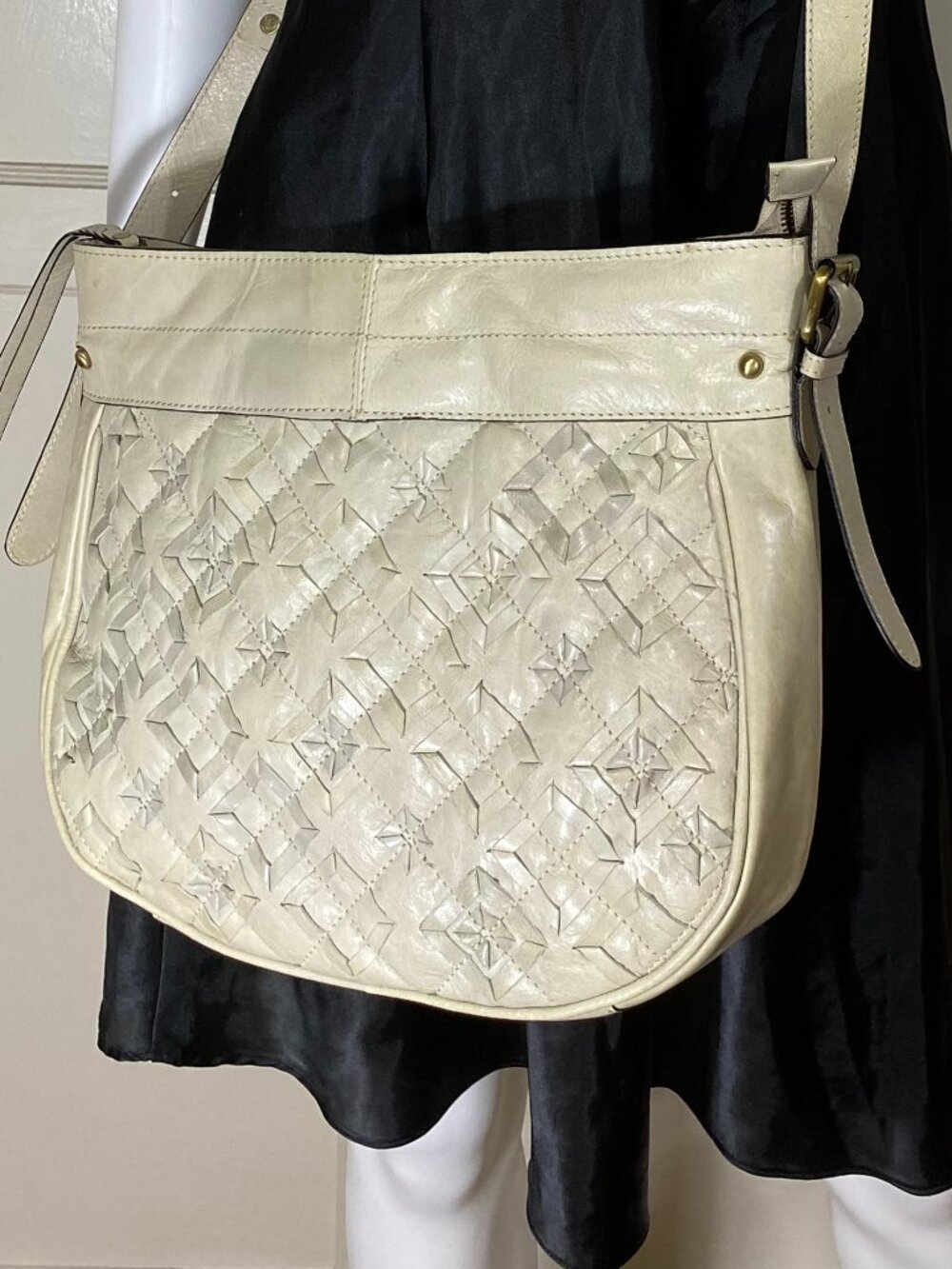 FIRENZE BELLA Quilt Diamond Woven Satchel Crossbody Hobo Bag Cream Leather $114